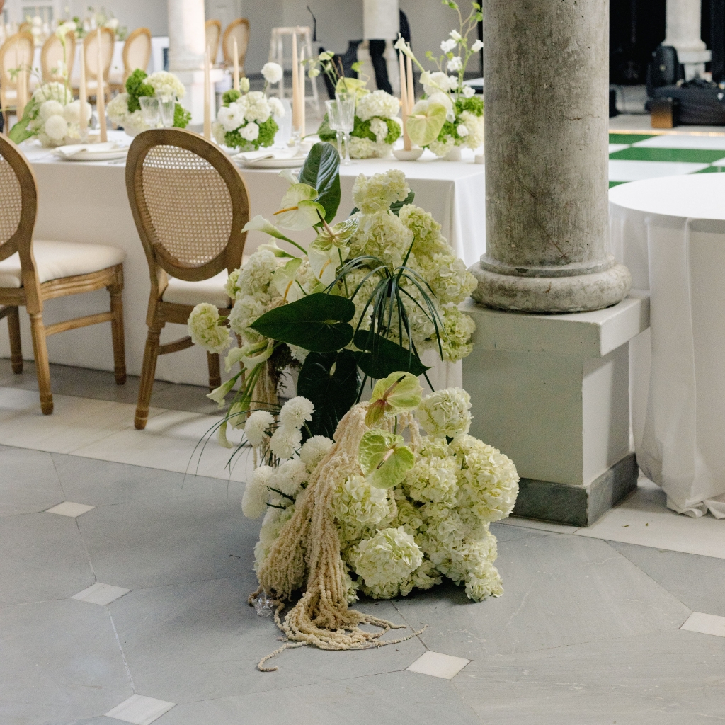 Decoración floral editorial para bodas